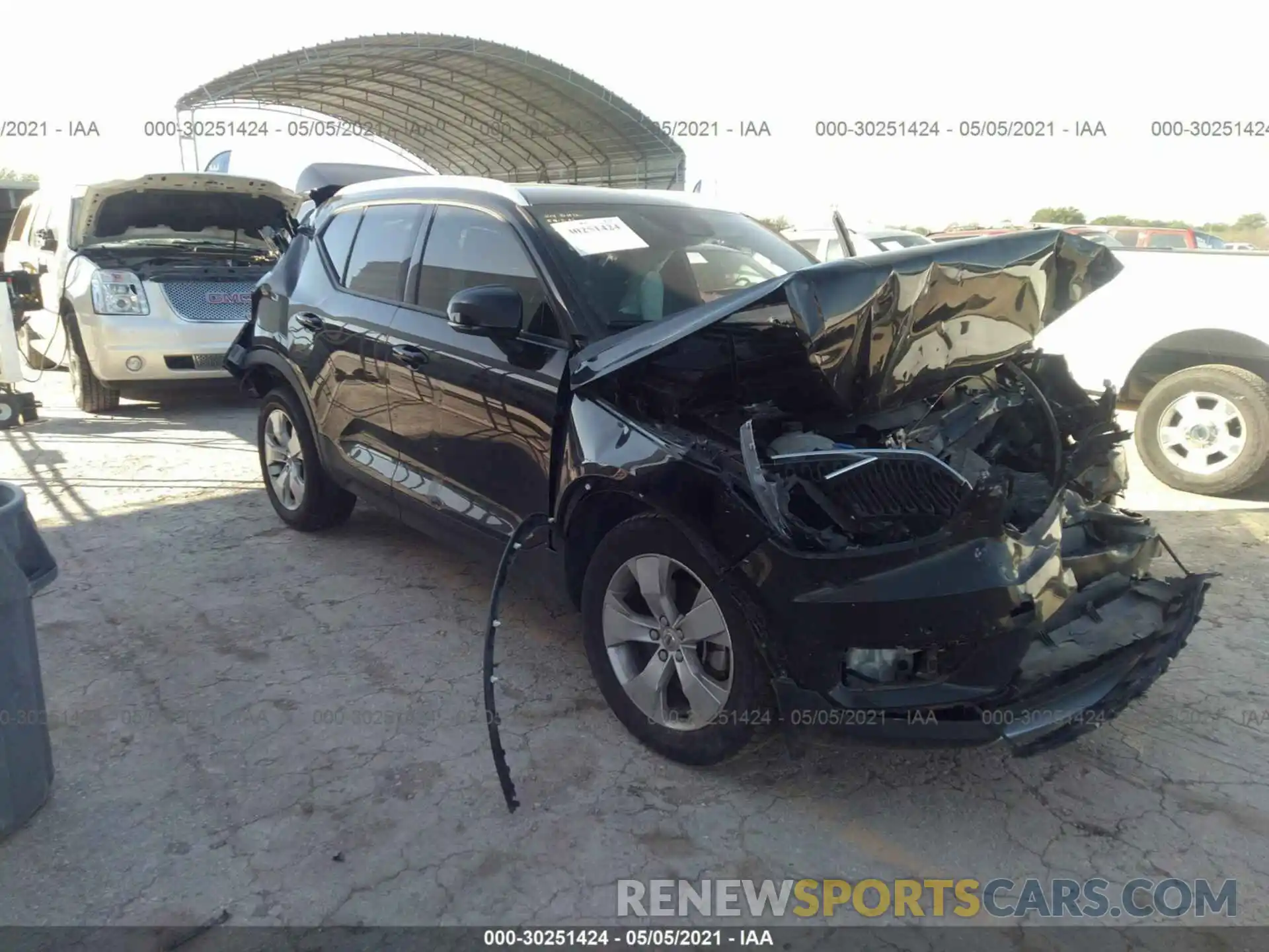 1 Photograph of a damaged car YV4AC2HK3L2171392 VOLVO XC40 2020