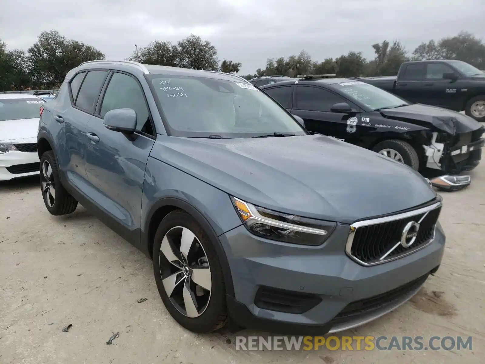 1 Photograph of a damaged car YV4AC2HK3L2309416 VOLVO XC40 2020