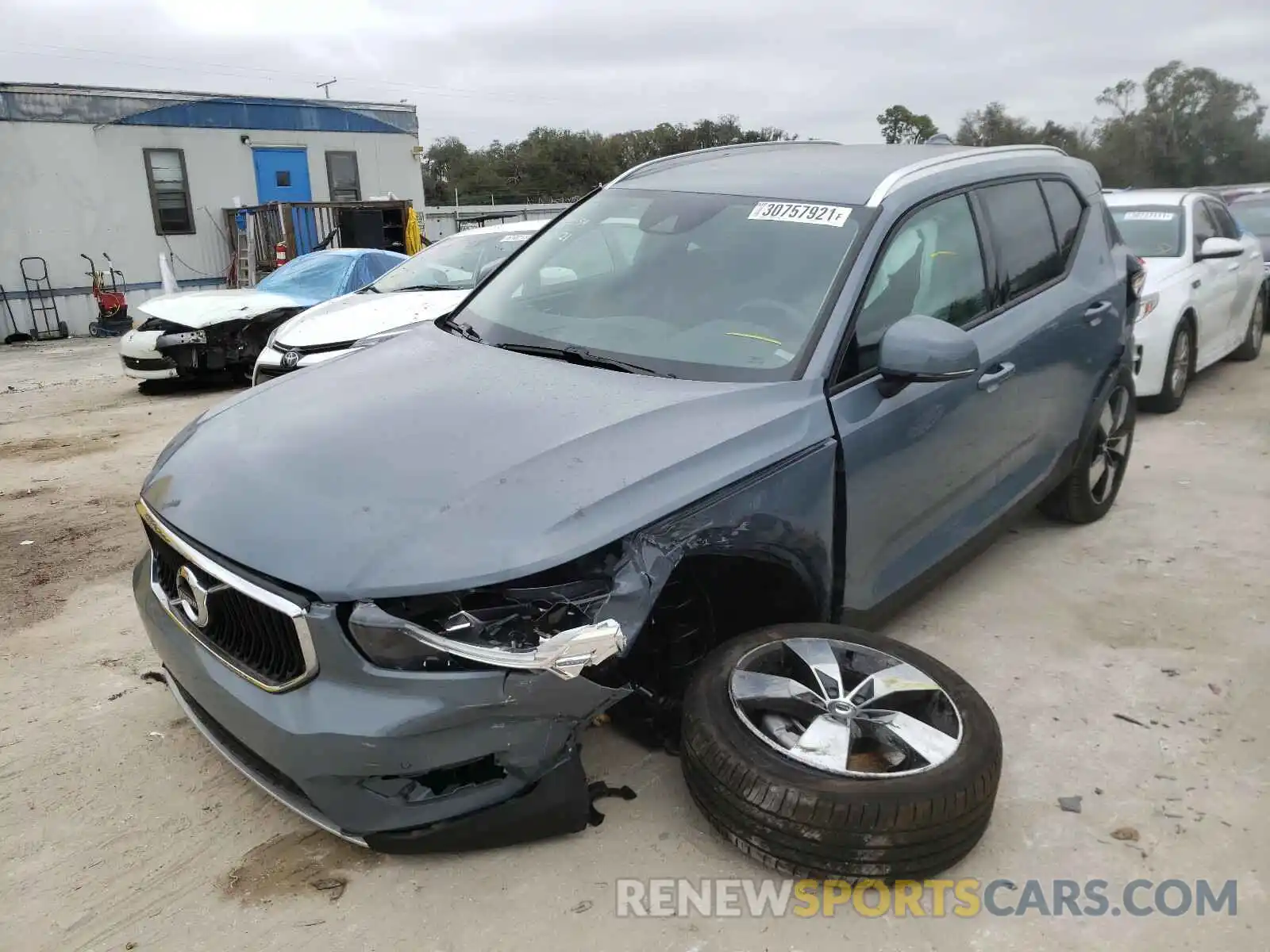 2 Photograph of a damaged car YV4AC2HK3L2309416 VOLVO XC40 2020