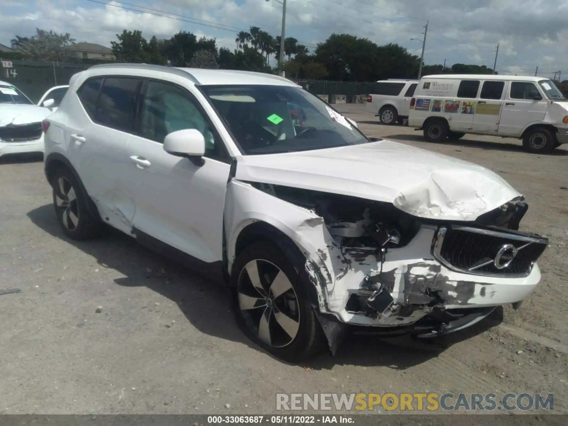 1 Photograph of a damaged car YV4AC2HK6L2338733 VOLVO XC40 2020