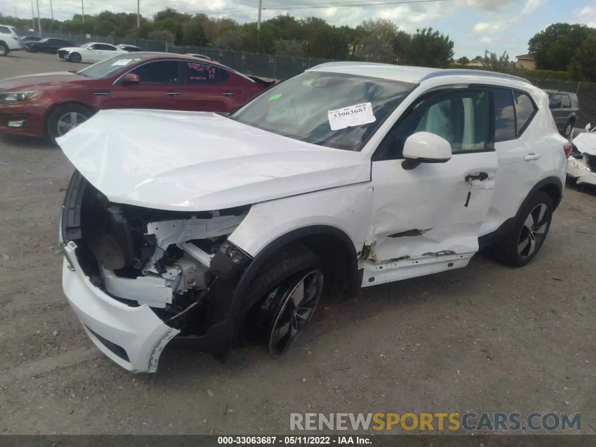 2 Photograph of a damaged car YV4AC2HK6L2338733 VOLVO XC40 2020