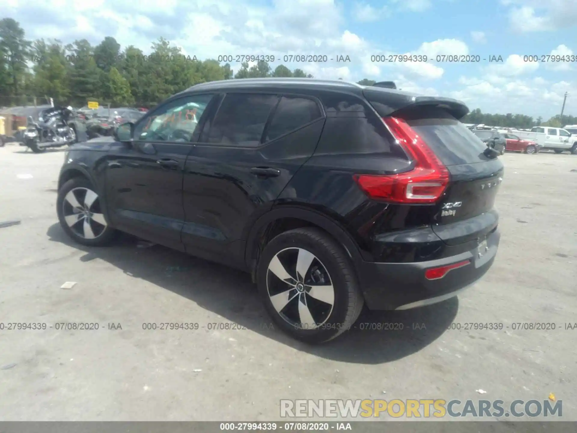 3 Photograph of a damaged car YV4AC2HK7L2292359 VOLVO XC40 2020