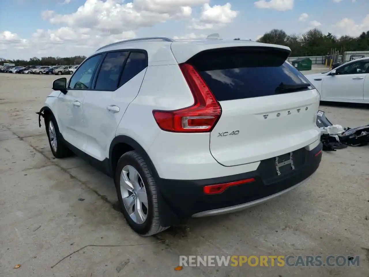 3 Photograph of a damaged car YV4AC2HK9L2224824 VOLVO XC40 2020