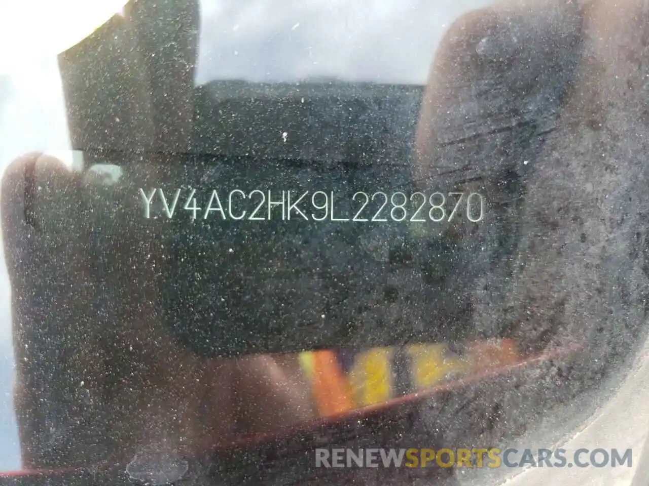 10 Фотография поврежденного автомобиля YV4AC2HK9L2282870 VOLVO XC40 2020