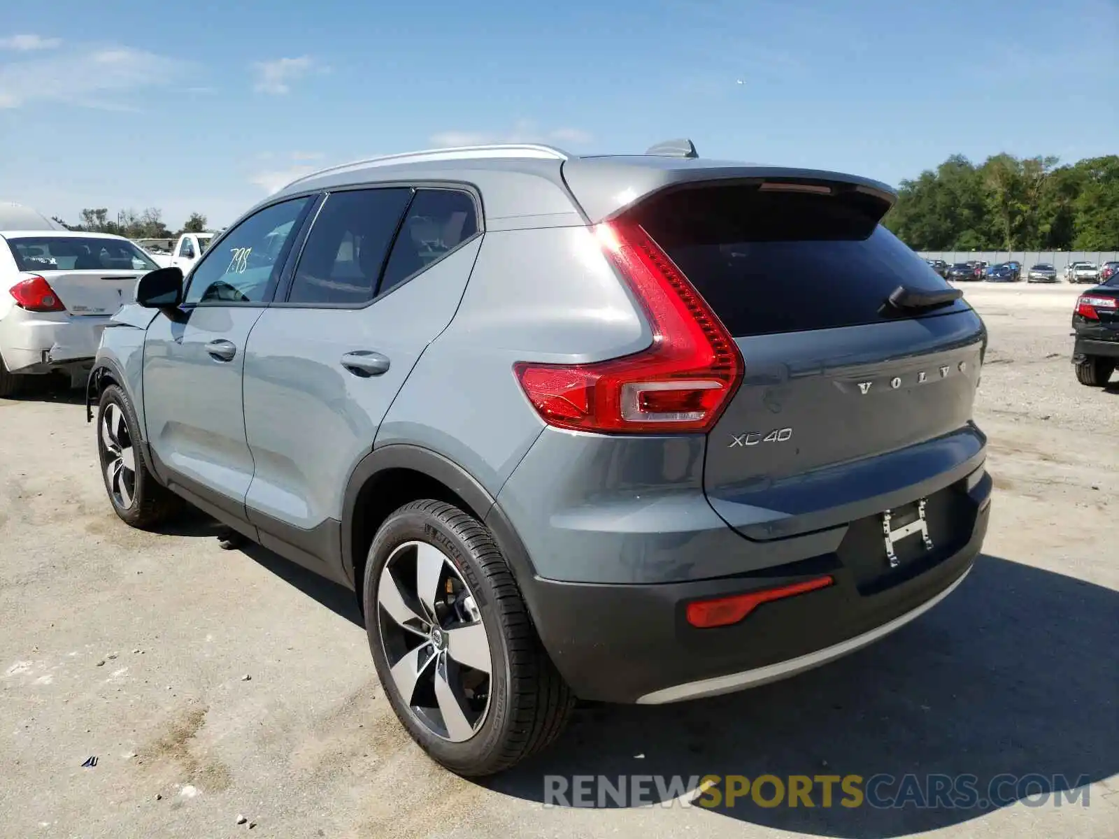 3 Photograph of a damaged car YV4AC2HKXL2335365 VOLVO XC40 2020