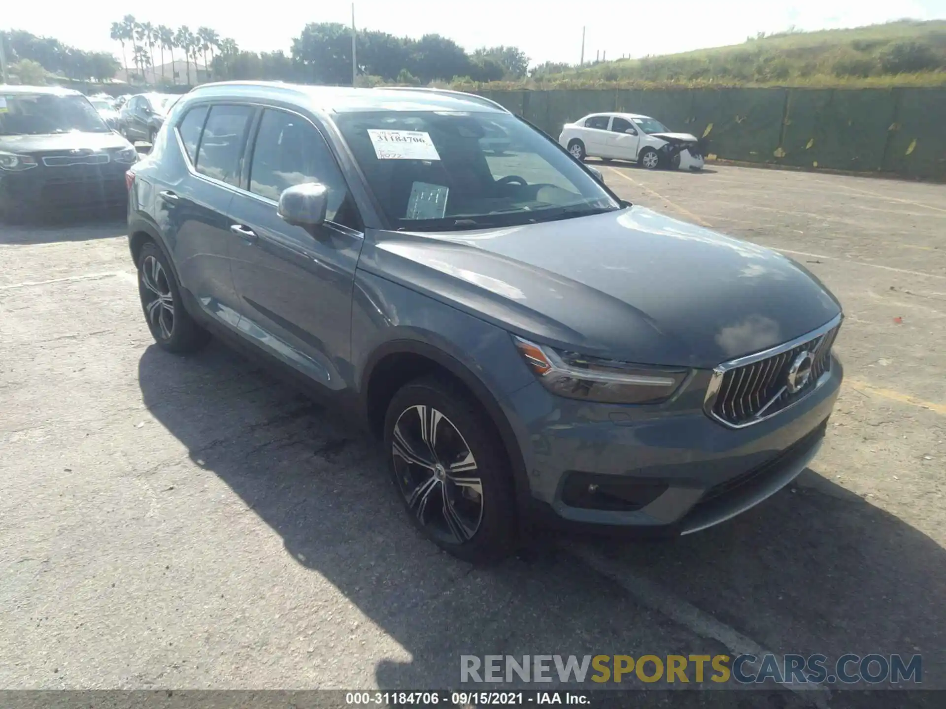 1 Photograph of a damaged car YV4AC2HL5L2330826 VOLVO XC40 2020