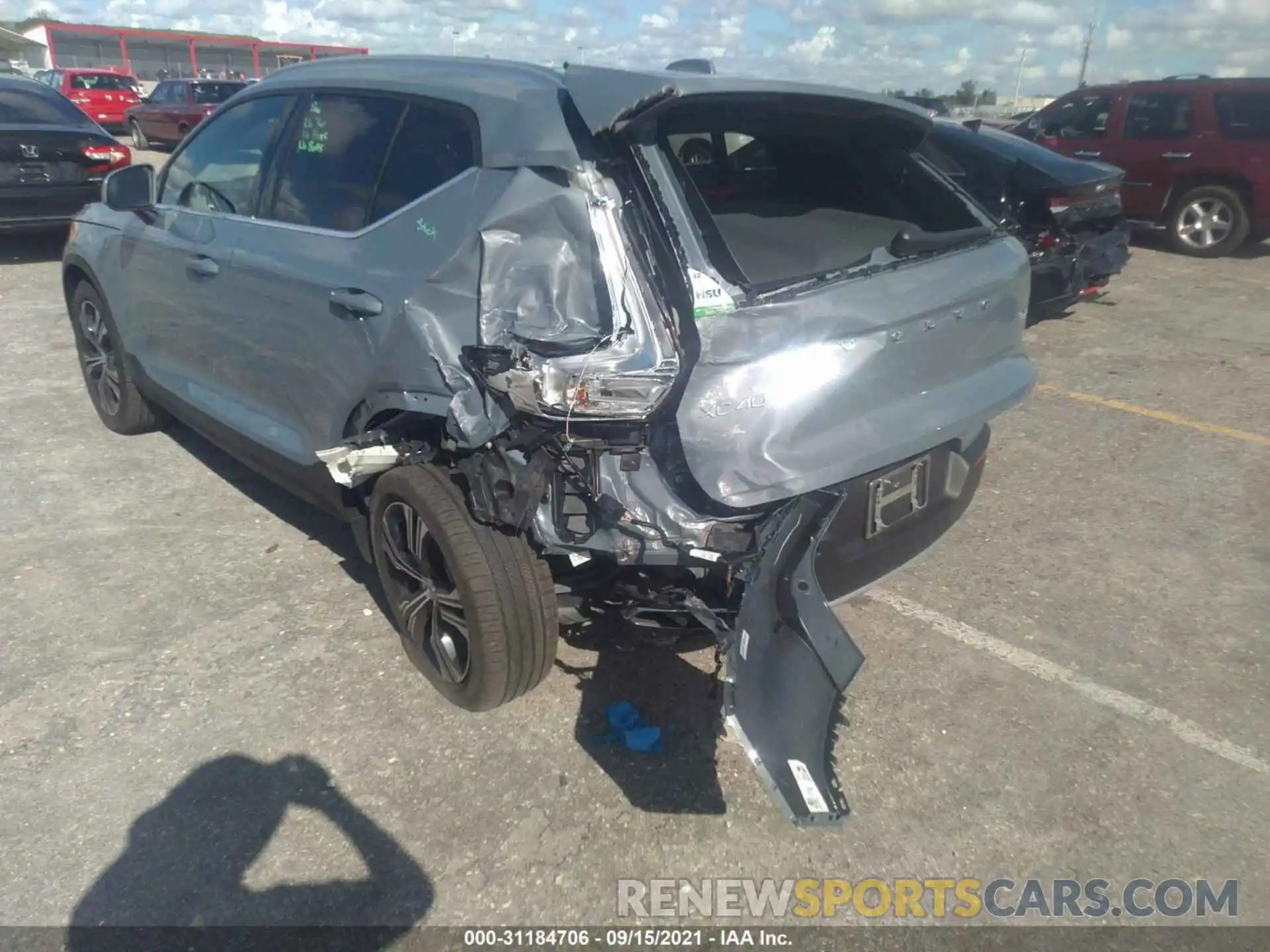 6 Photograph of a damaged car YV4AC2HL5L2330826 VOLVO XC40 2020