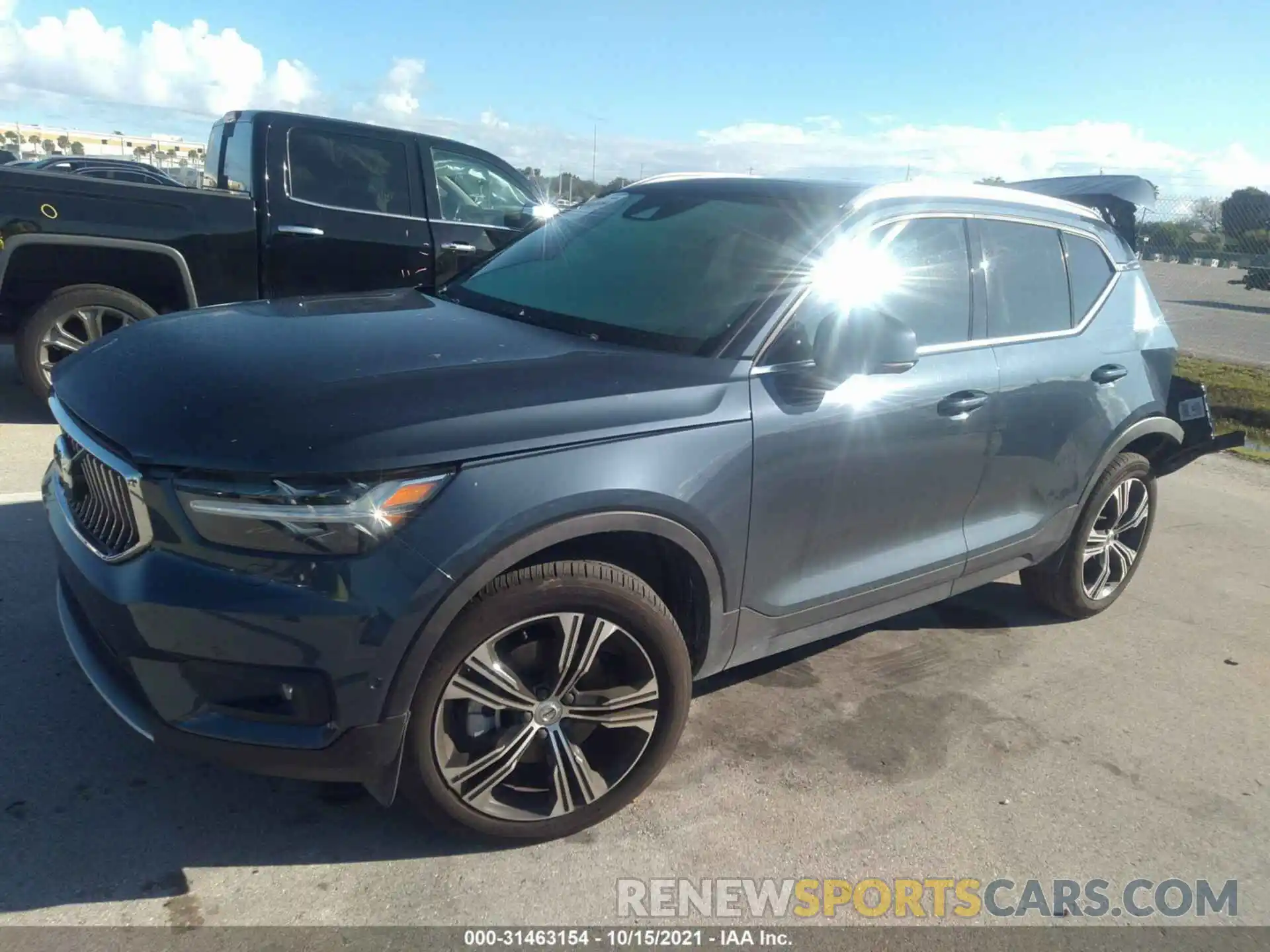 2 Photograph of a damaged car YV4AC2HL7L2305216 VOLVO XC40 2020