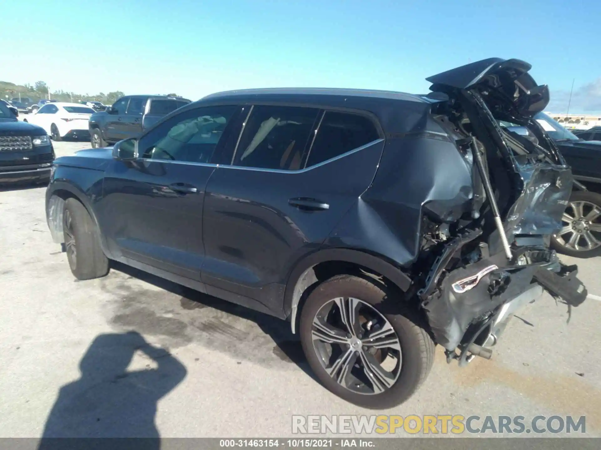 3 Photograph of a damaged car YV4AC2HL7L2305216 VOLVO XC40 2020