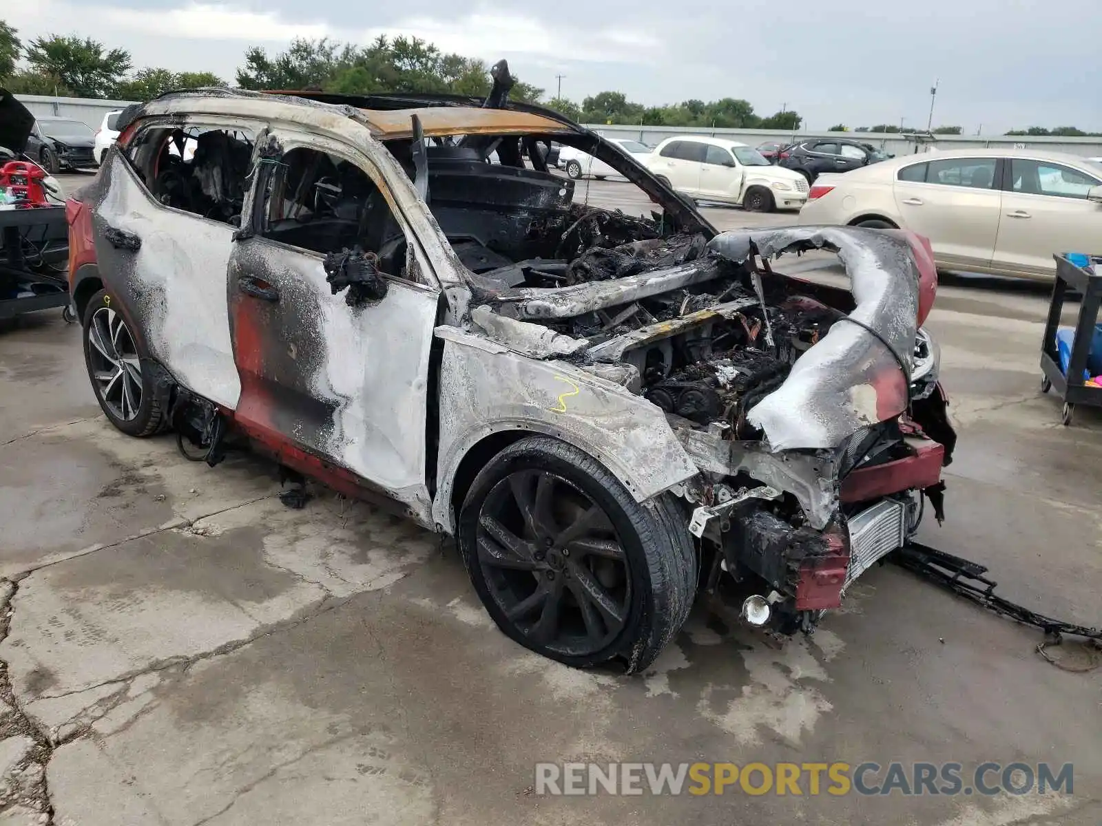 1 Photograph of a damaged car YV4AC2HM0L2244591 VOLVO XC40 2020