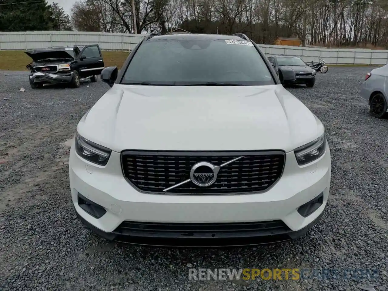 5 Photograph of a damaged car YV4AC2HM2L2323955 VOLVO XC40 2020