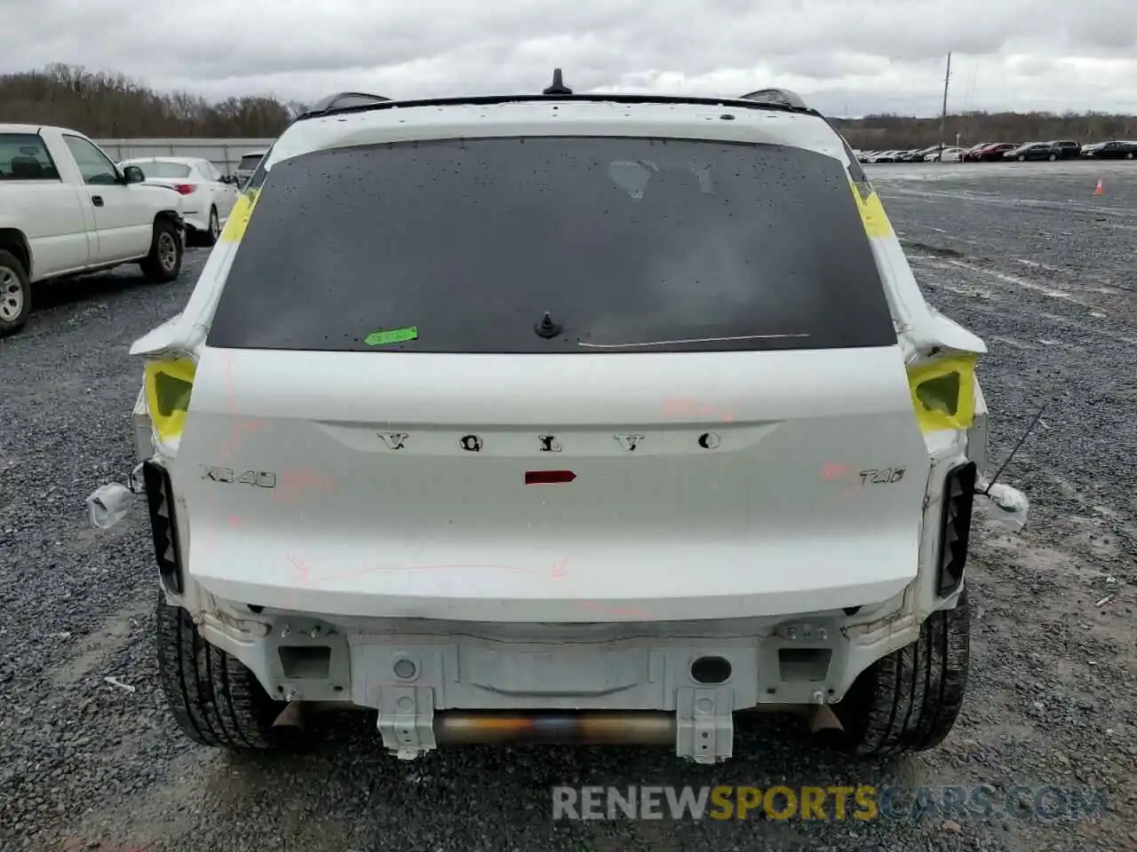 6 Photograph of a damaged car YV4AC2HM2L2323955 VOLVO XC40 2020