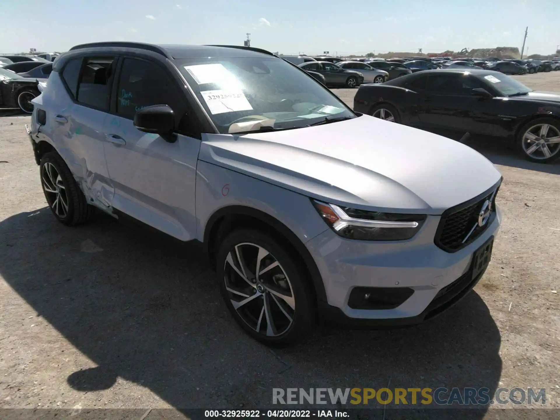 1 Photograph of a damaged car YV4AC2HM2L2345180 VOLVO XC40 2020