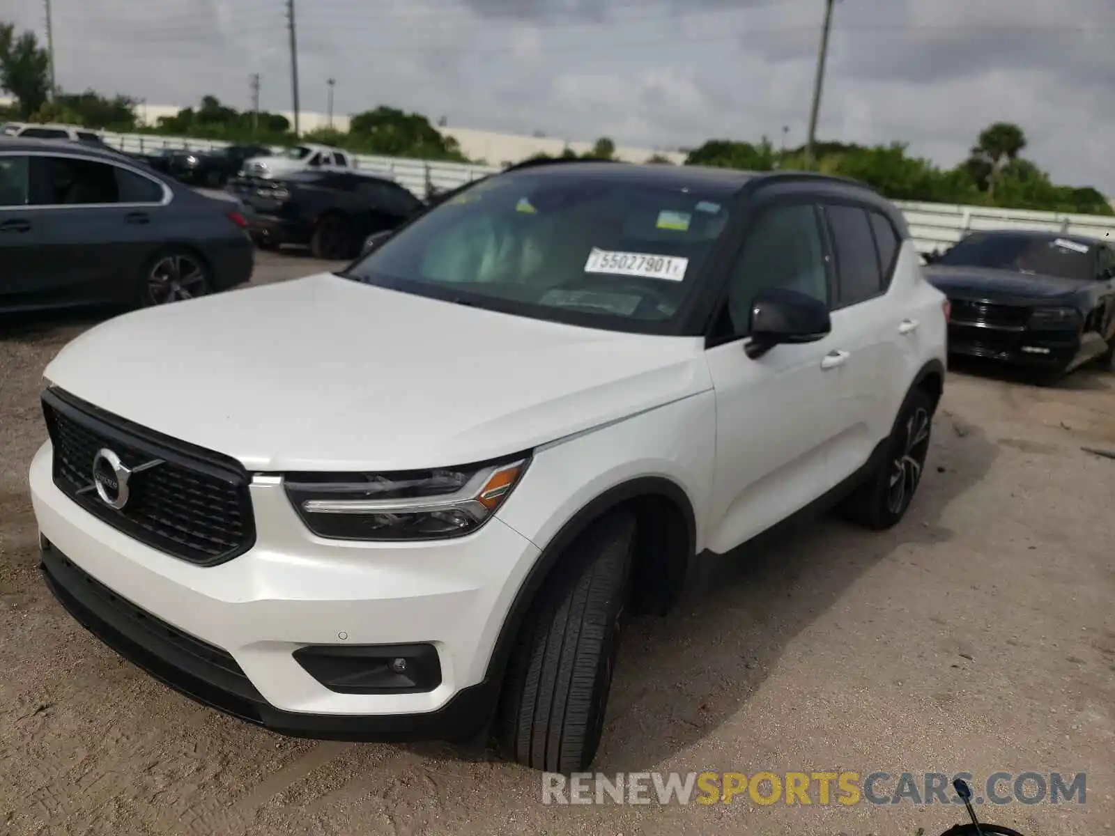 2 Photograph of a damaged car YV4AC2HM6L2172036 VOLVO XC40 2020