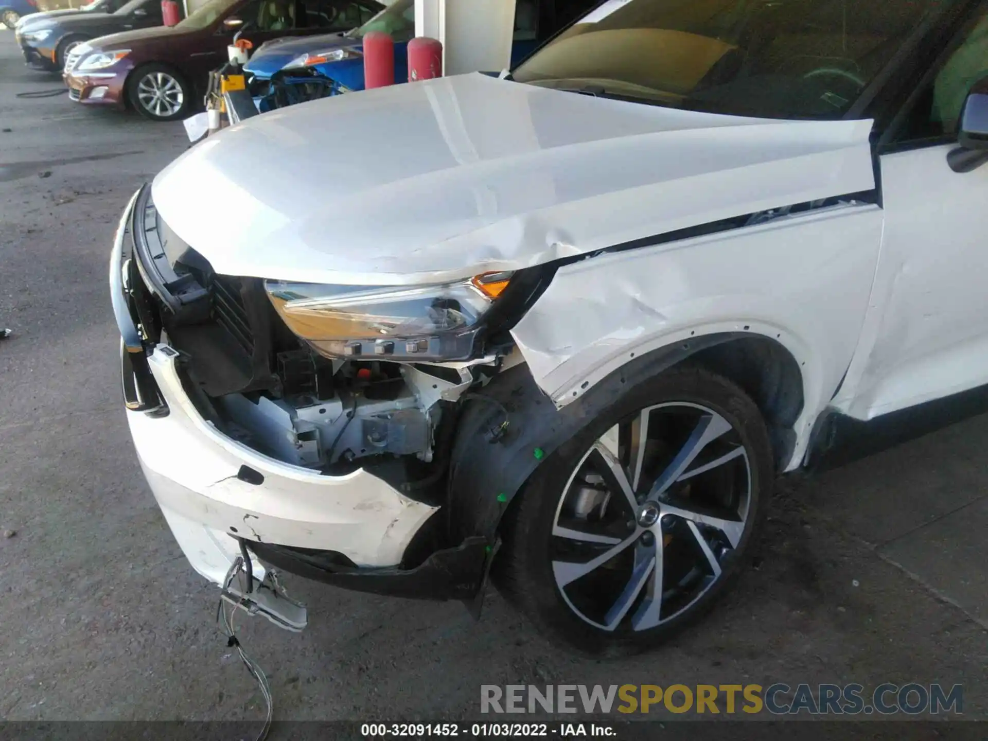 6 Photograph of a damaged car YV4AC2HM7L2315589 VOLVO XC40 2020