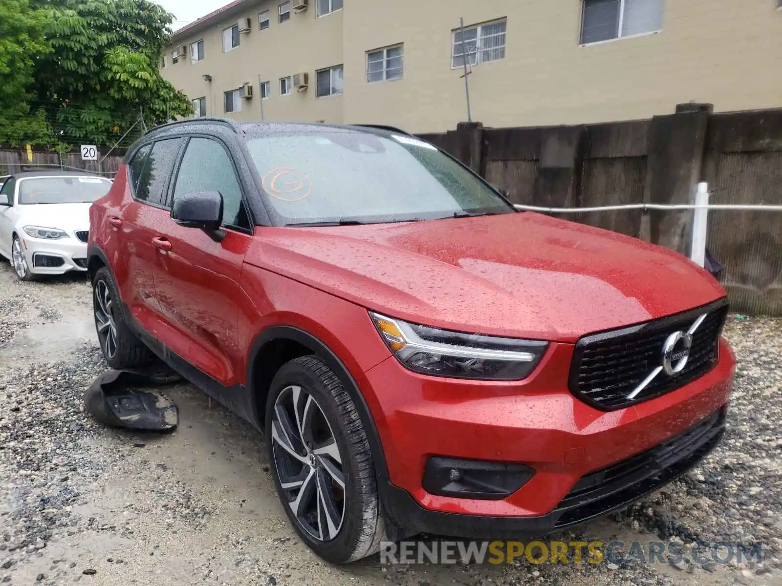 1 Photograph of a damaged car YV4AC2HM8L2314743 VOLVO XC40 2020