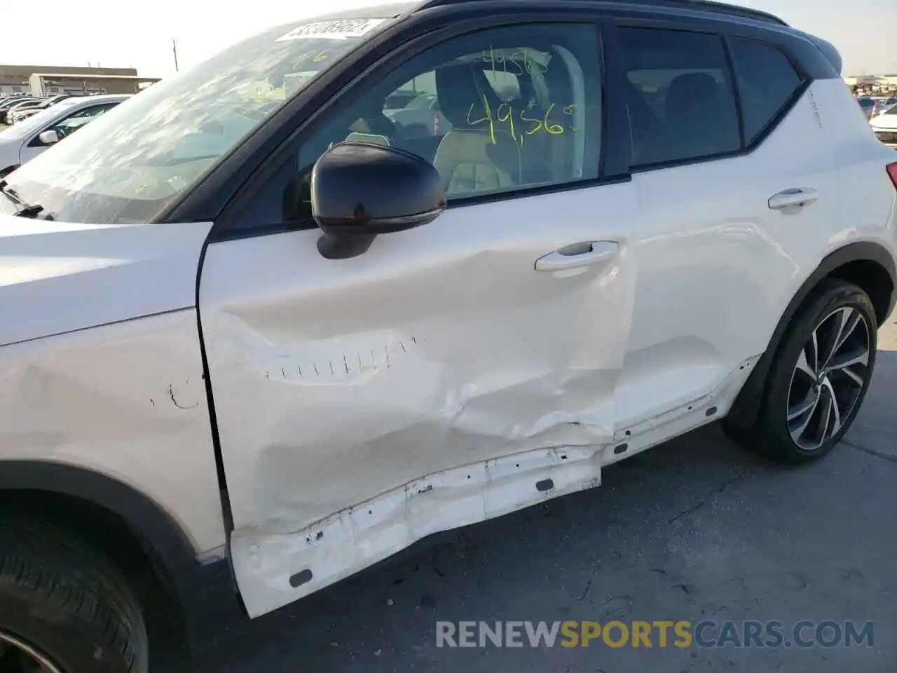 9 Photograph of a damaged car YV4AC2HM9L2323774 VOLVO XC40 2020