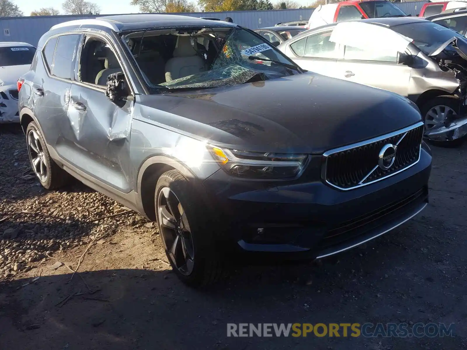 1 Photograph of a damaged car YV4162UK0M2404305 VOLVO XC40 2021