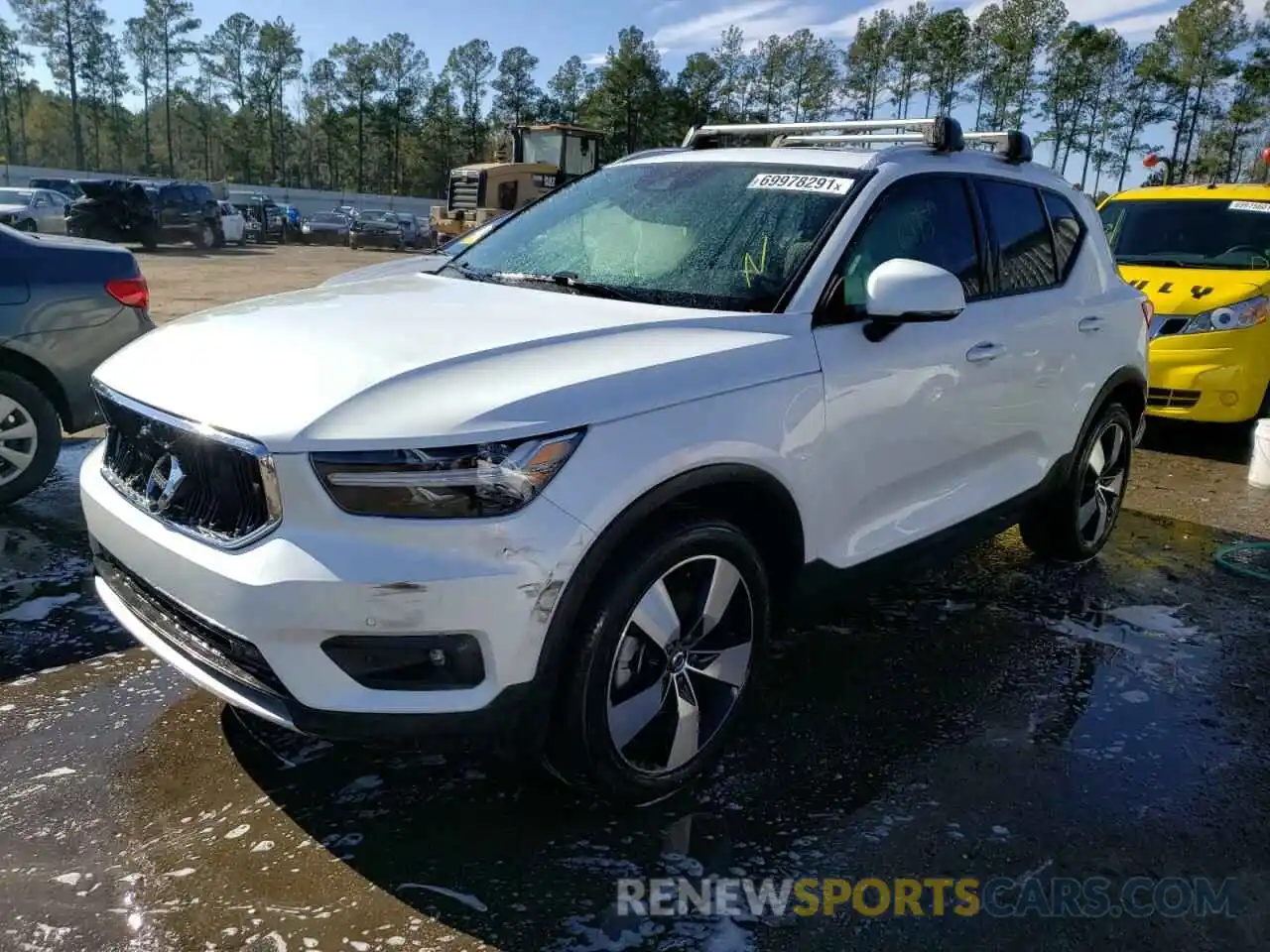 2 Photograph of a damaged car YV4162UK0M2428118 VOLVO XC40 2021