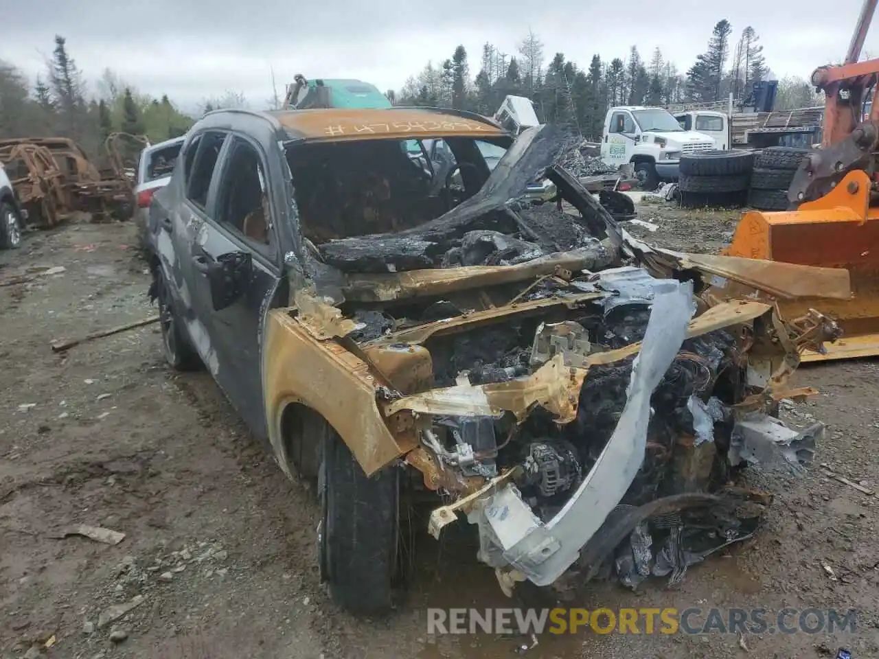 1 Photograph of a damaged car YV4162UK0M2464164 VOLVO XC40 2021