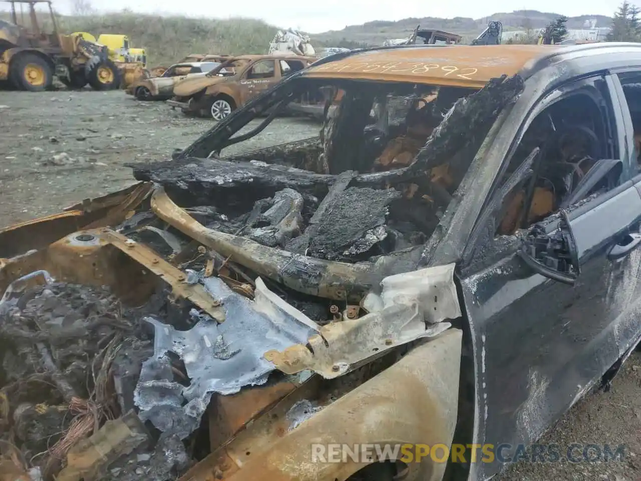 10 Photograph of a damaged car YV4162UK0M2464164 VOLVO XC40 2021