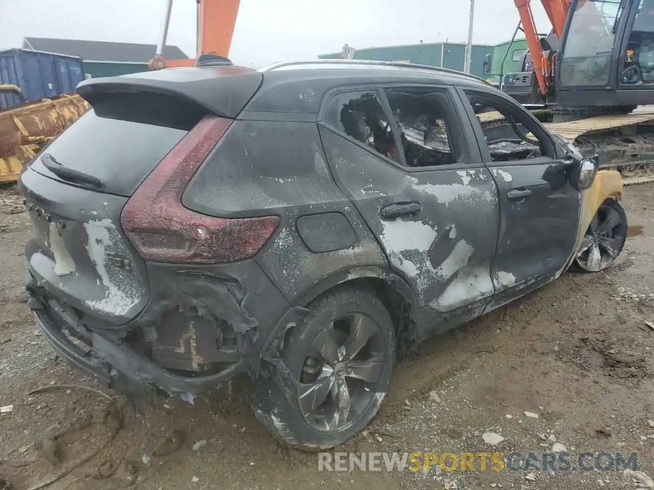 4 Photograph of a damaged car YV4162UK0M2464164 VOLVO XC40 2021