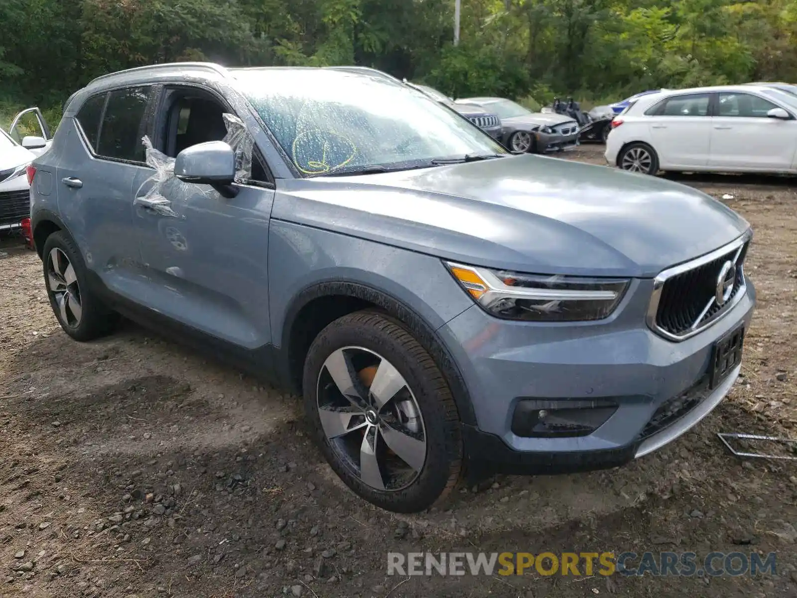 1 Photograph of a damaged car YV4162UK2M2462139 VOLVO XC40 2021