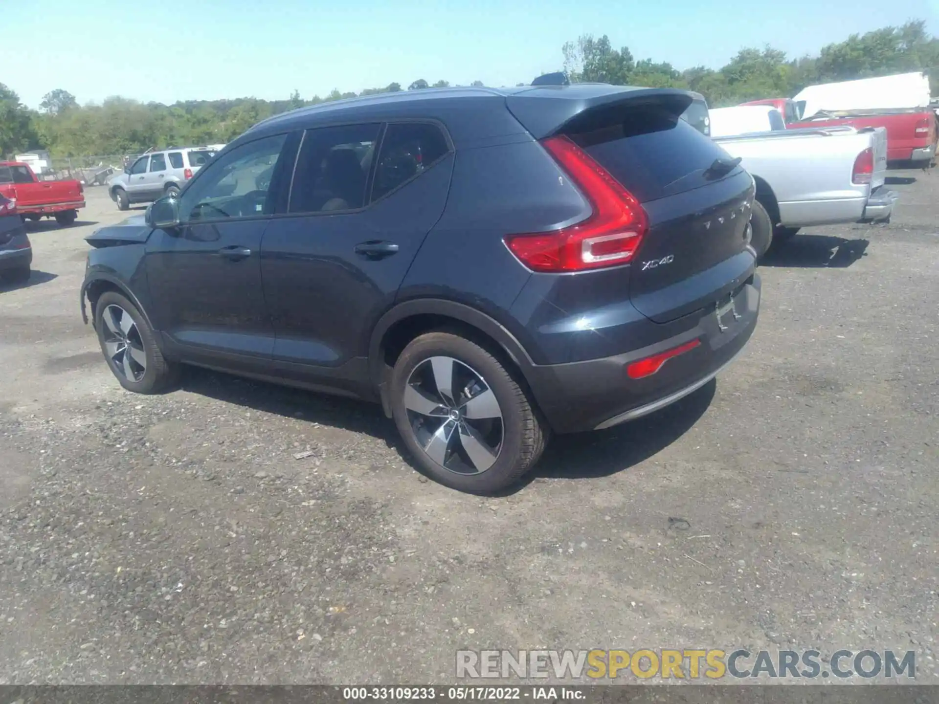 3 Photograph of a damaged car YV4162UK2M2537910 VOLVO XC40 2021