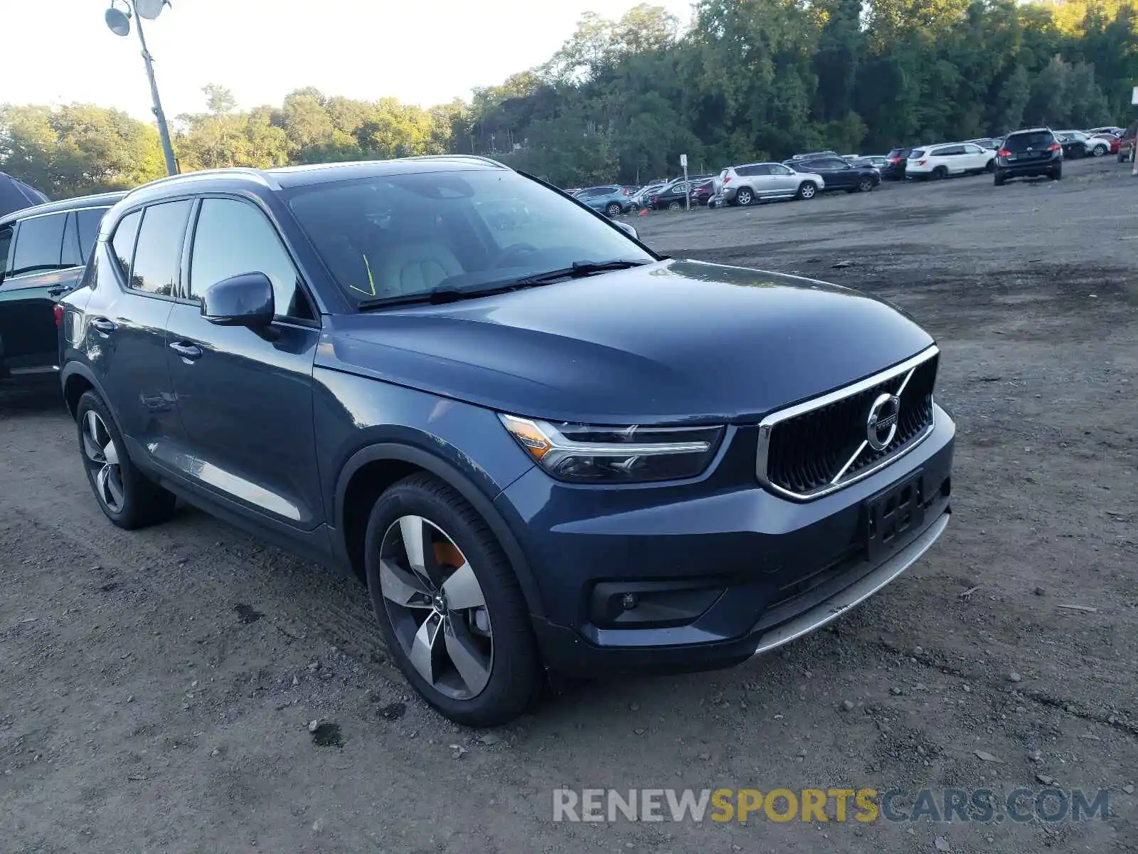 1 Photograph of a damaged car YV4162UK3M2490855 VOLVO XC40 2021