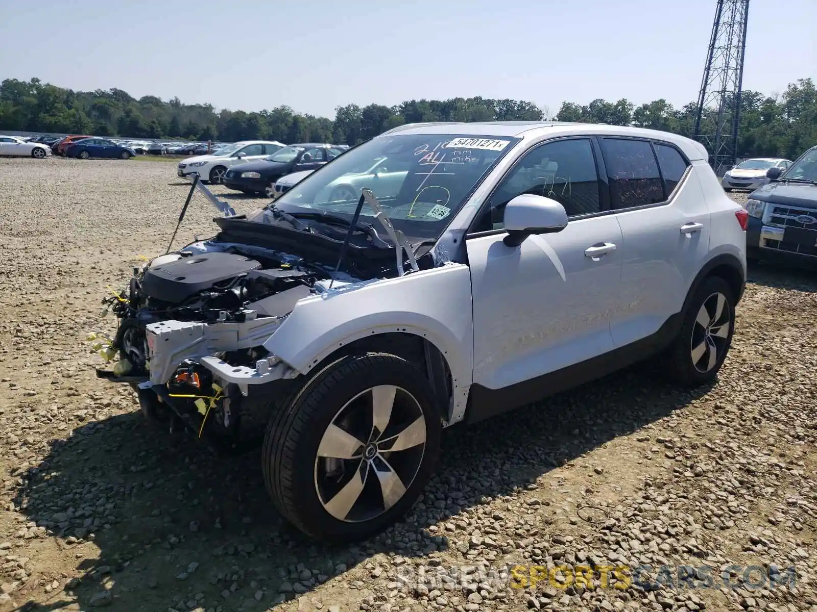 2 Photograph of a damaged car YV4162UK4M2479721 VOLVO XC40 2021