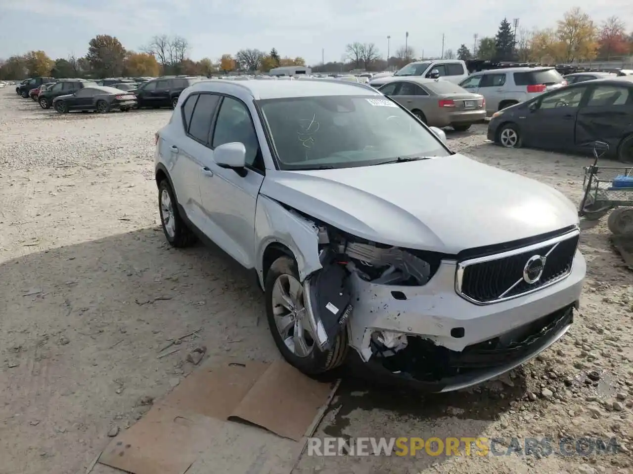 1 Photograph of a damaged car YV4162UK4M2606824 VOLVO XC40 2021