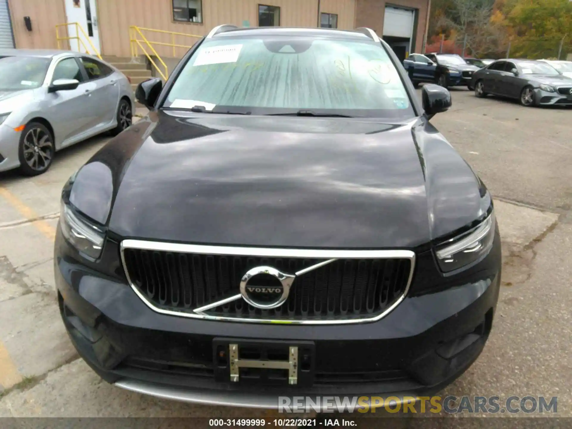 6 Photograph of a damaged car YV4162UK5M2432102 VOLVO XC40 2021