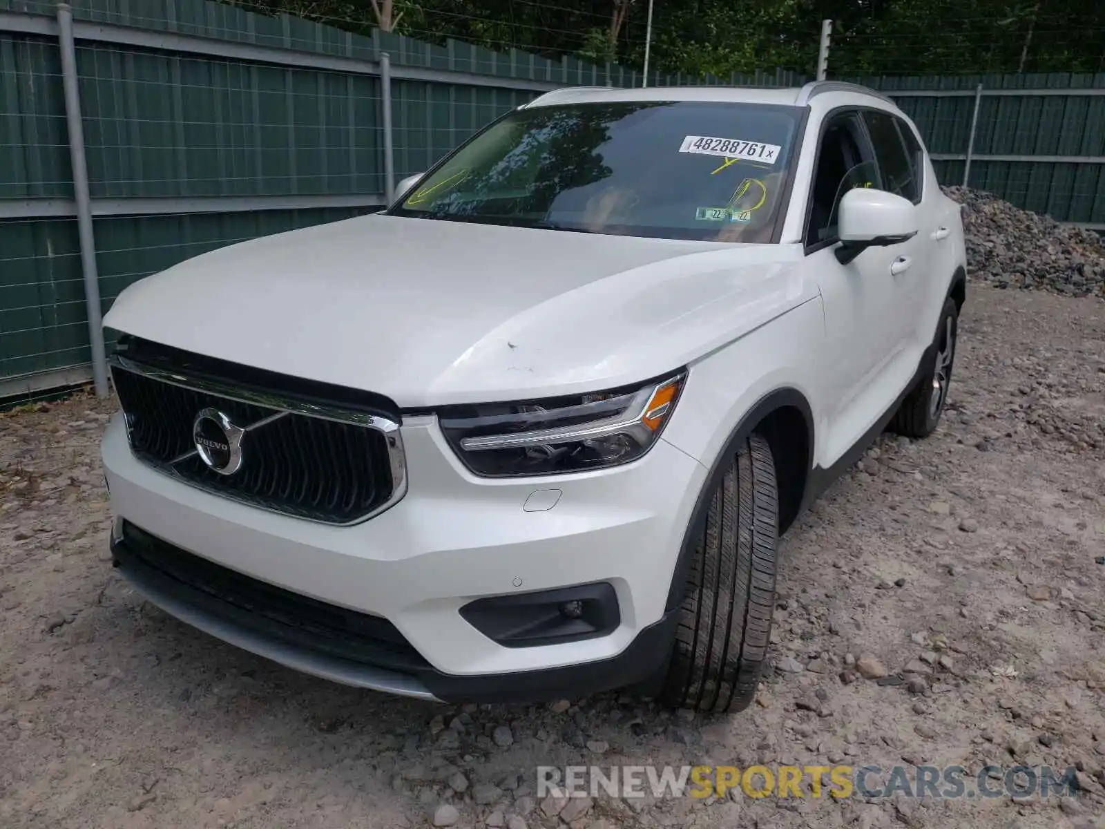 2 Photograph of a damaged car YV4162UK6M2398588 VOLVO XC40 2021