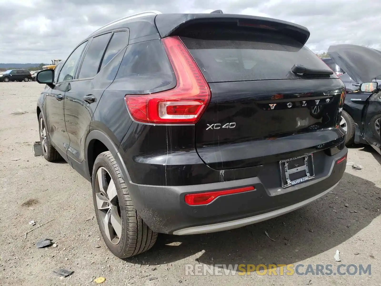 3 Photograph of a damaged car YV4162UK6M2408603 VOLVO XC40 2021