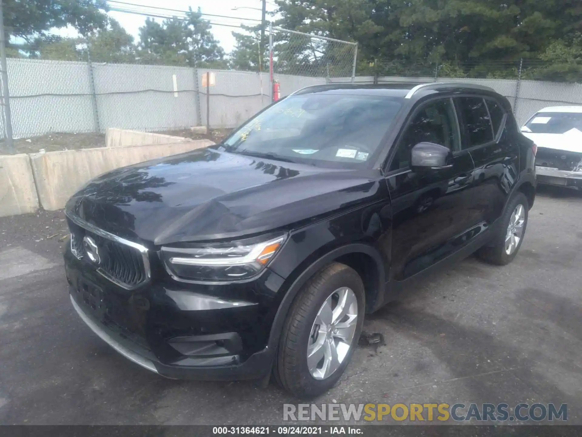 2 Photograph of a damaged car YV4162UK7M2542858 VOLVO XC40 2021