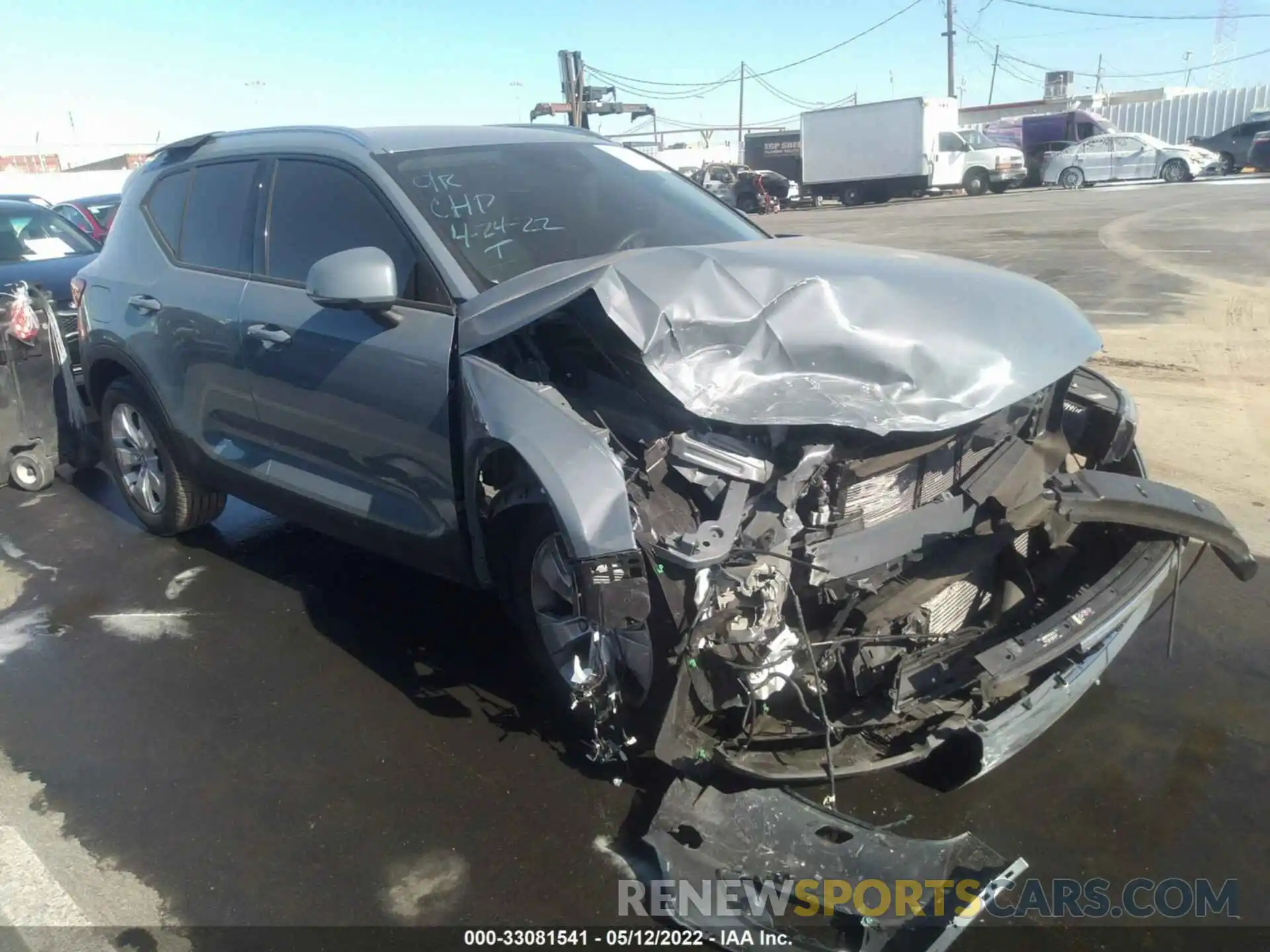 1 Photograph of a damaged car YV4162UK8M2604347 VOLVO XC40 2021