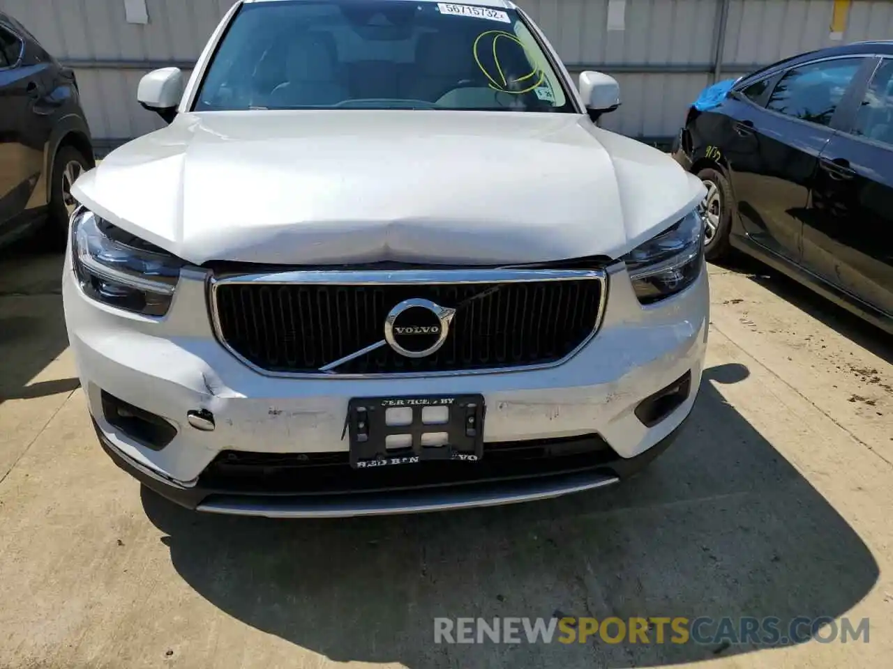 9 Photograph of a damaged car YV4162UK9M2561587 VOLVO XC40 2021