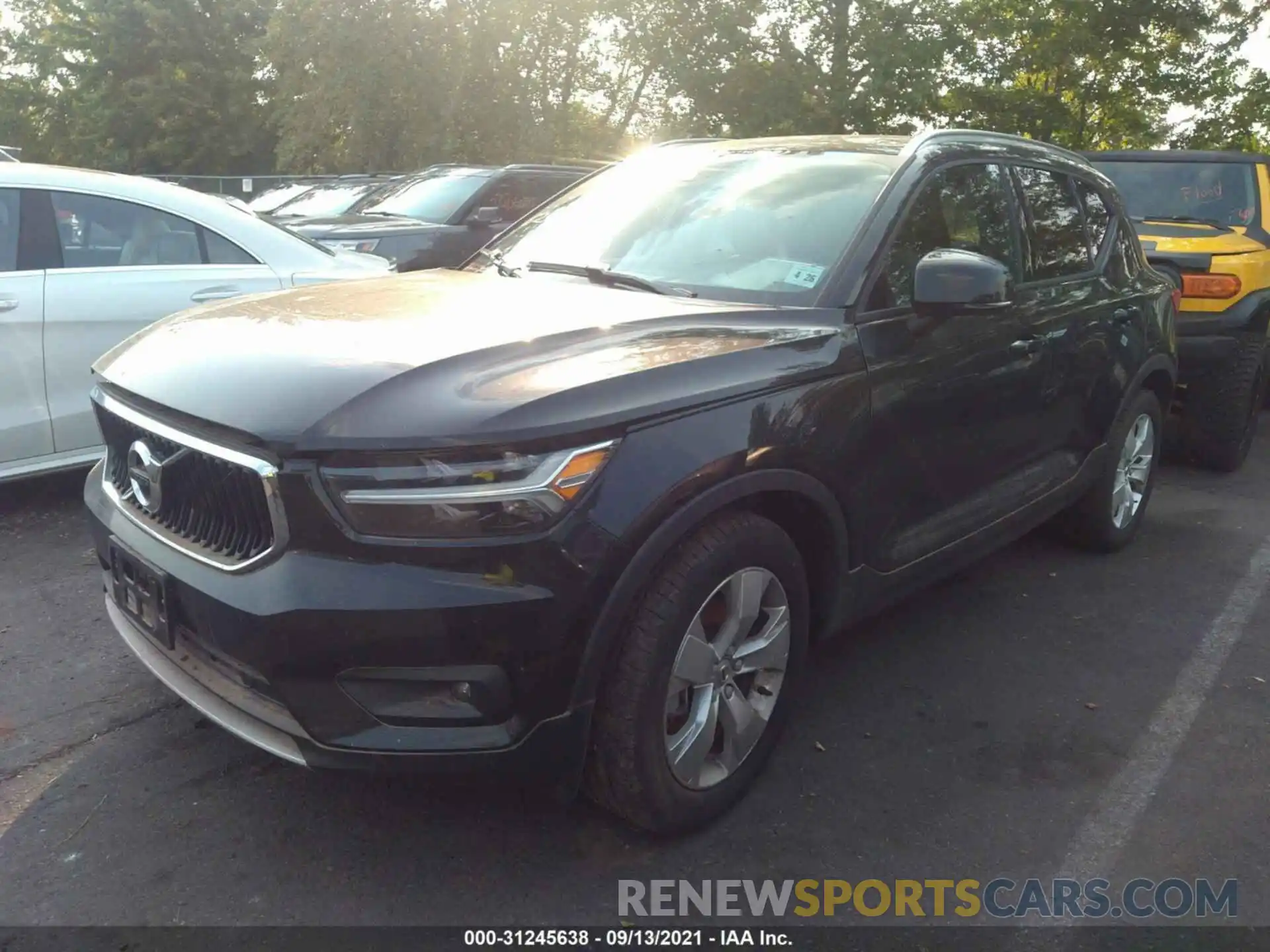 2 Photograph of a damaged car YV4162UKXM2506758 VOLVO XC40 2021