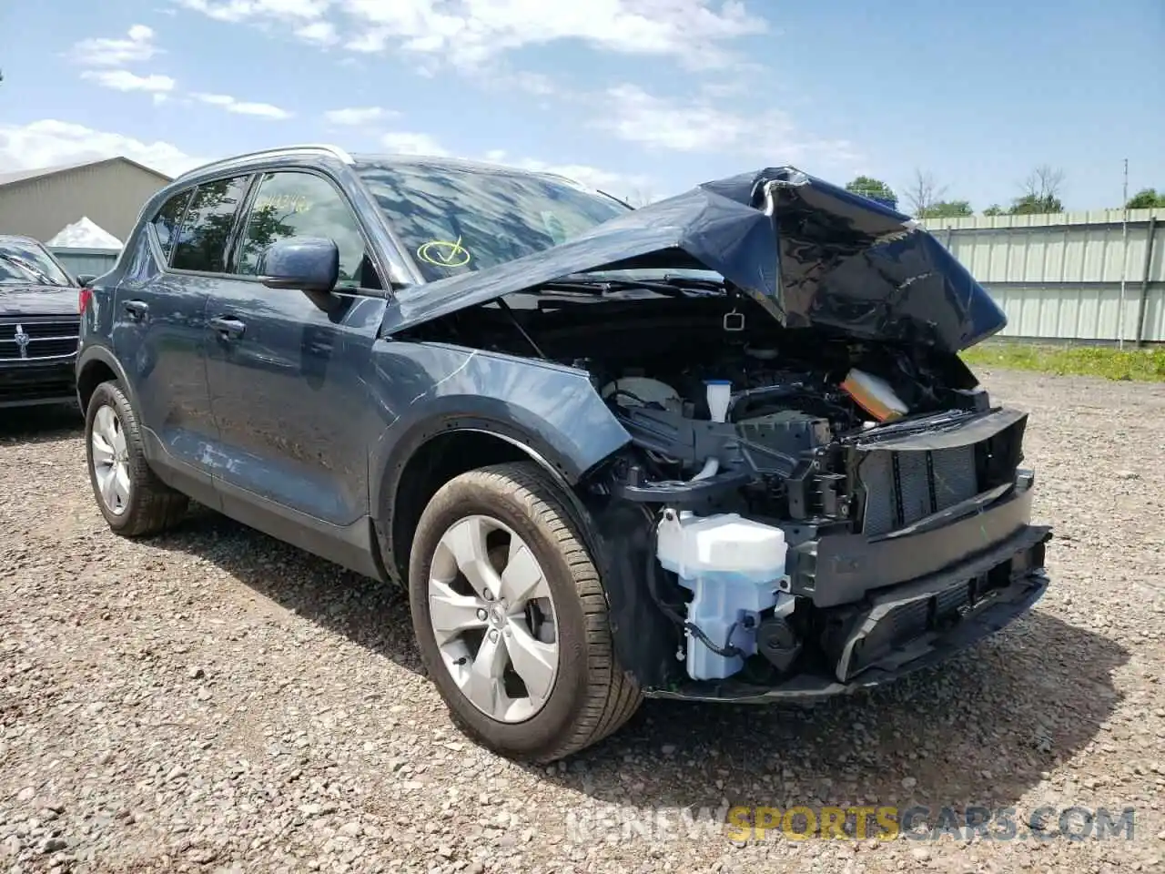 1 Photograph of a damaged car YV4162UKXM2520594 VOLVO XC40 2021