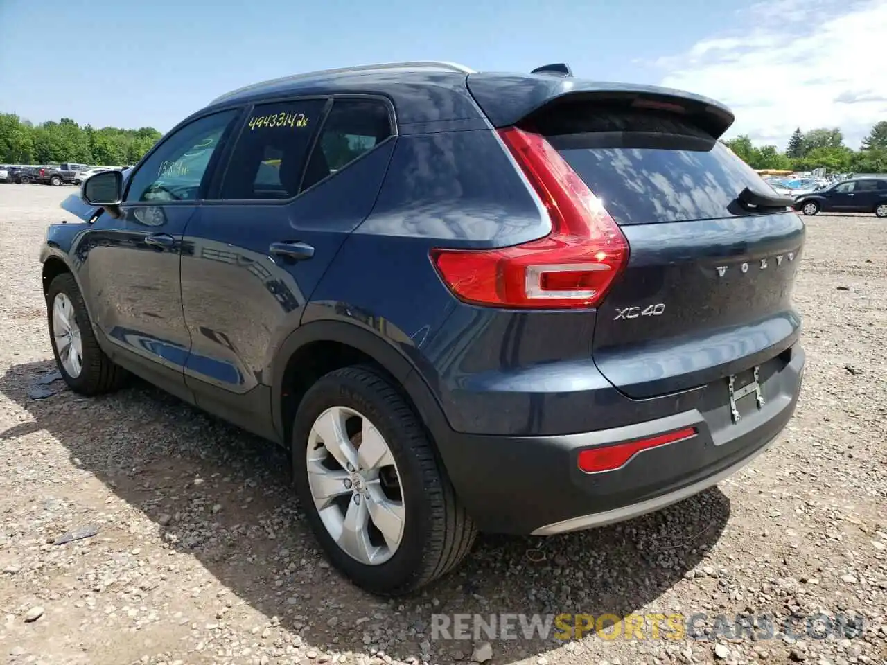 3 Photograph of a damaged car YV4162UKXM2520594 VOLVO XC40 2021