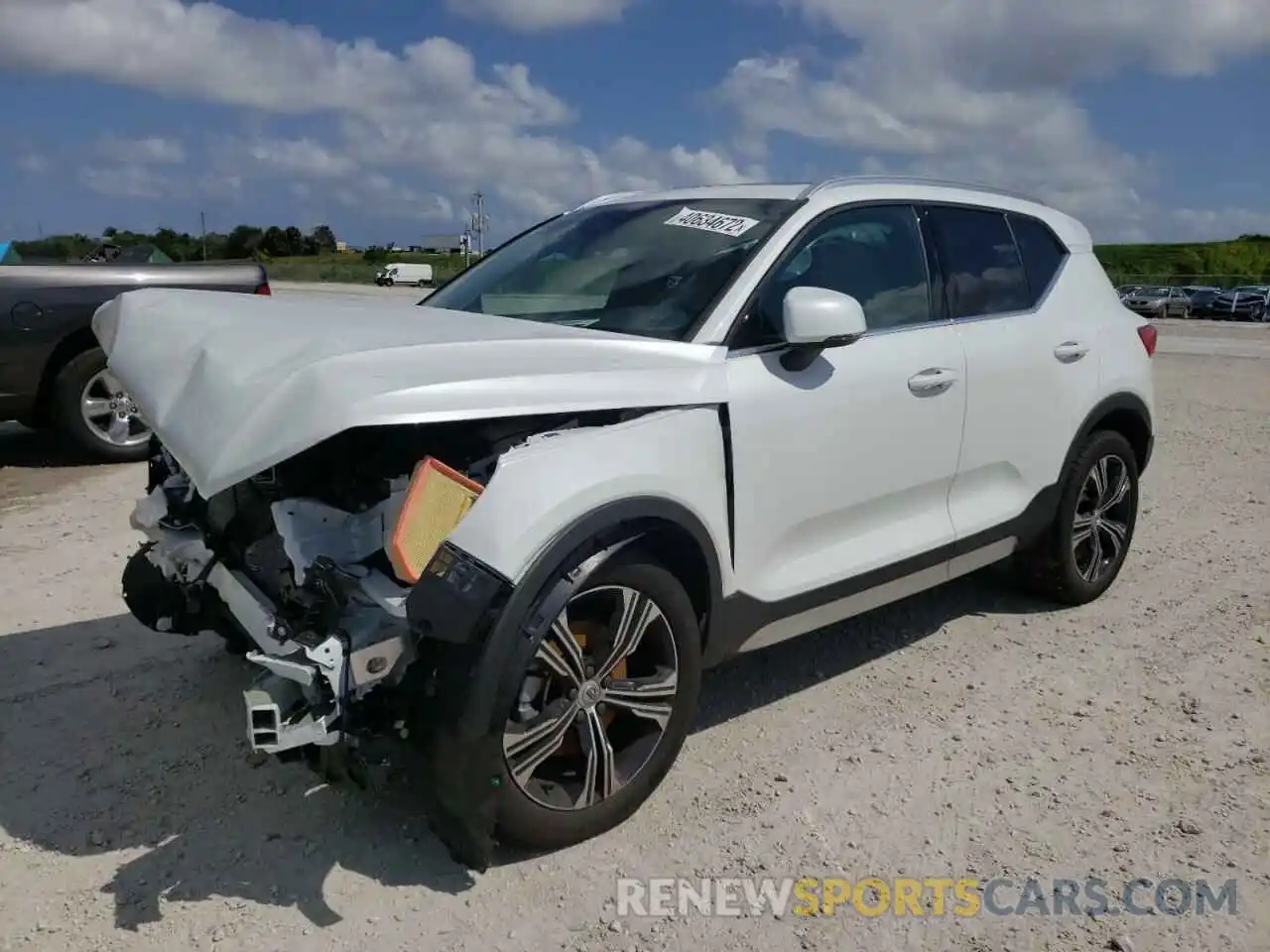 2 Photograph of a damaged car YV4162UL1M2567537 VOLVO XC40 2021