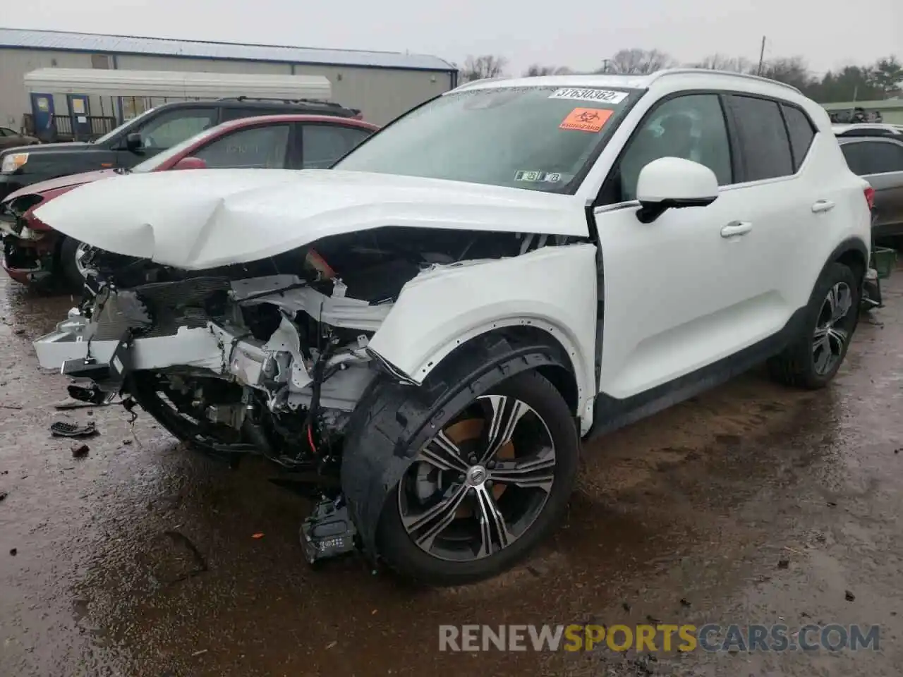 2 Photograph of a damaged car YV4162UL6M2507270 VOLVO XC40 2021