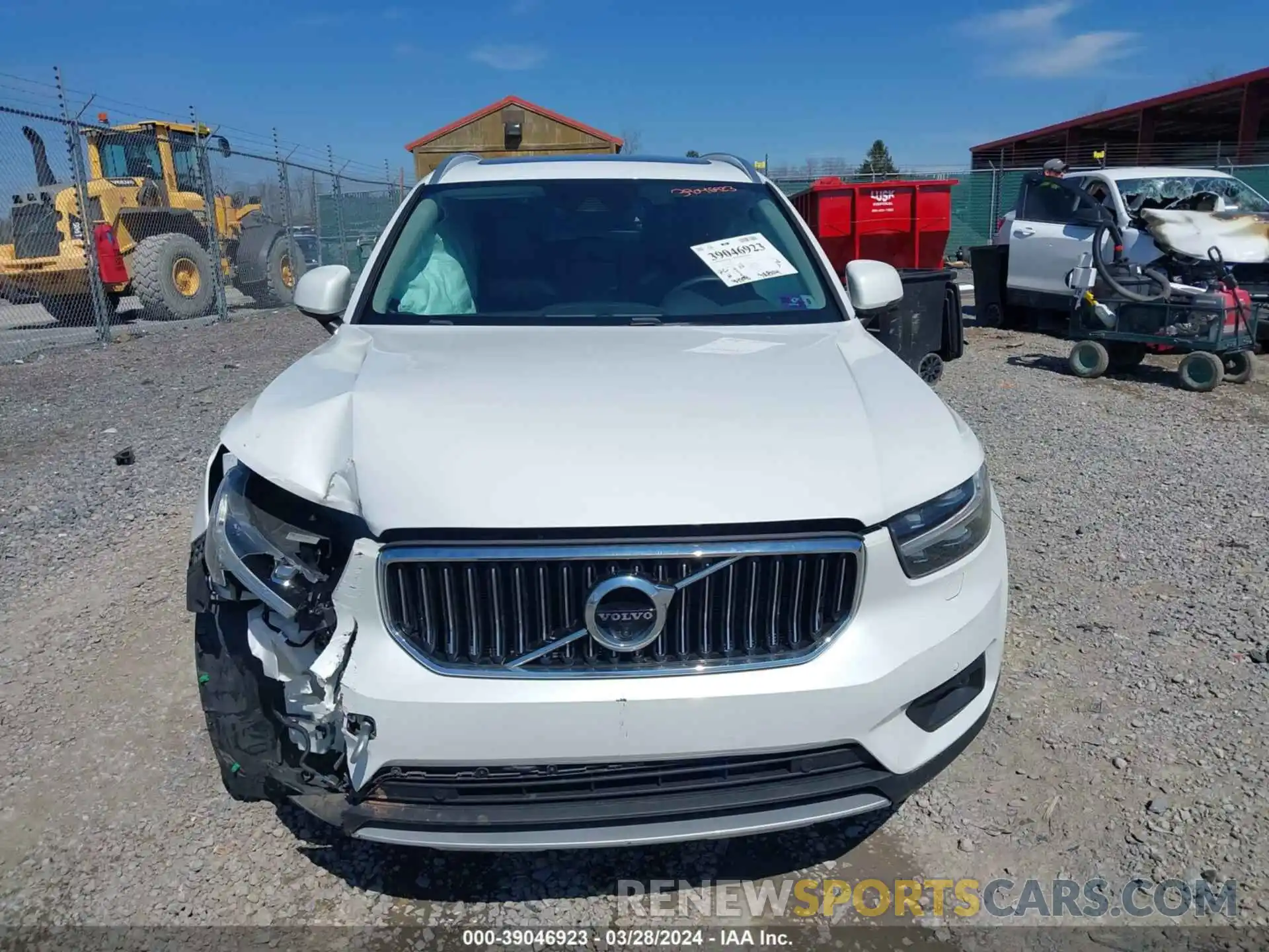 12 Photograph of a damaged car YV4162ULXM2436221 VOLVO XC40 2021