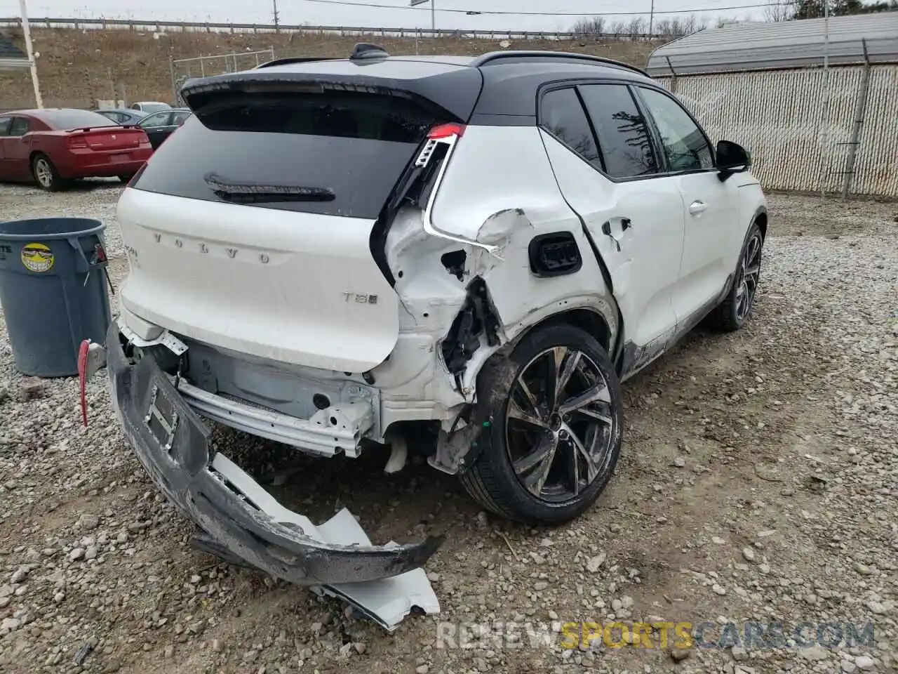 9 Photograph of a damaged car YV4162UM0M2427486 VOLVO XC40 2021