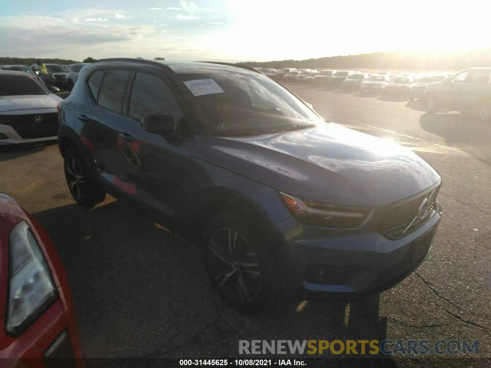 1 Photograph of a damaged car YV4162UM1M2518377 VOLVO XC40 2021