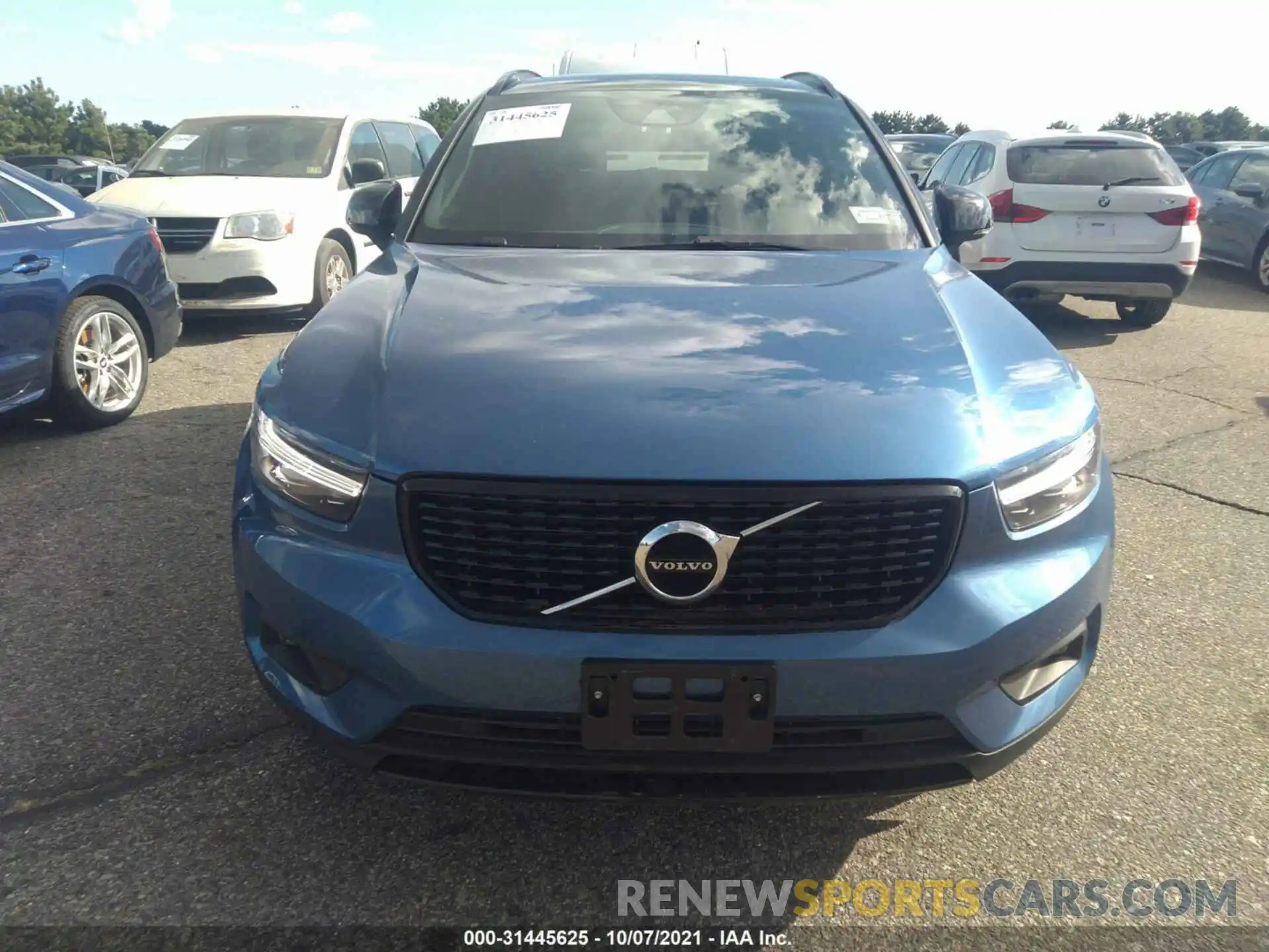 6 Photograph of a damaged car YV4162UM1M2518377 VOLVO XC40 2021