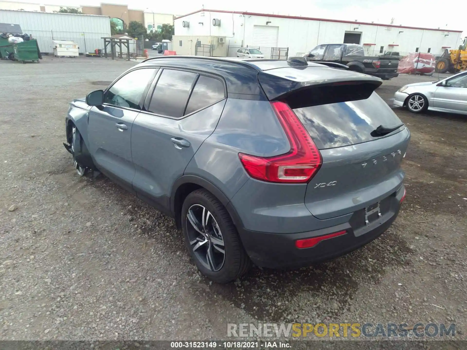 3 Photograph of a damaged car YV4162UM2M2568883 VOLVO XC40 2021