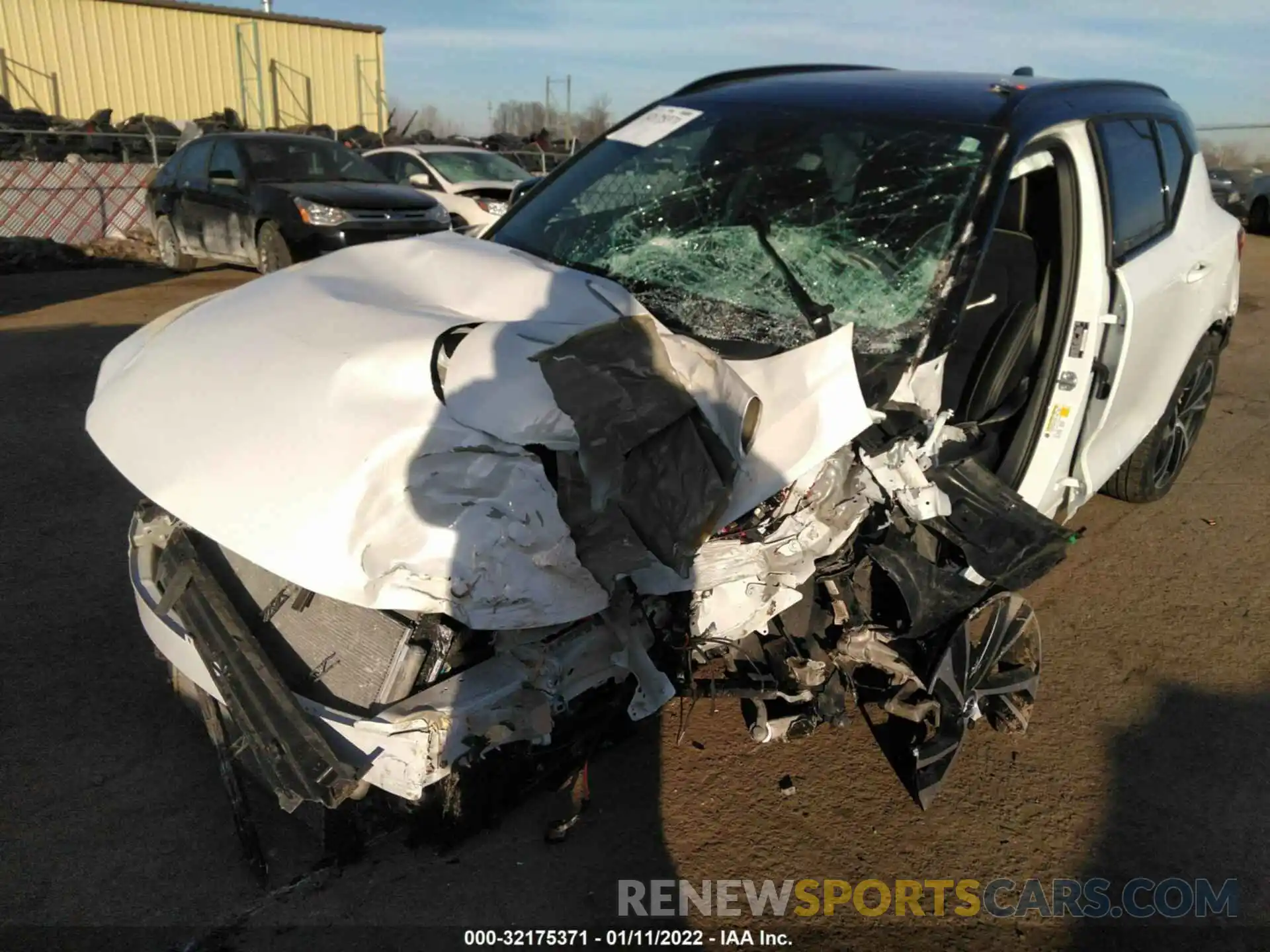 6 Photograph of a damaged car YV4162UM3M2569699 VOLVO XC40 2021