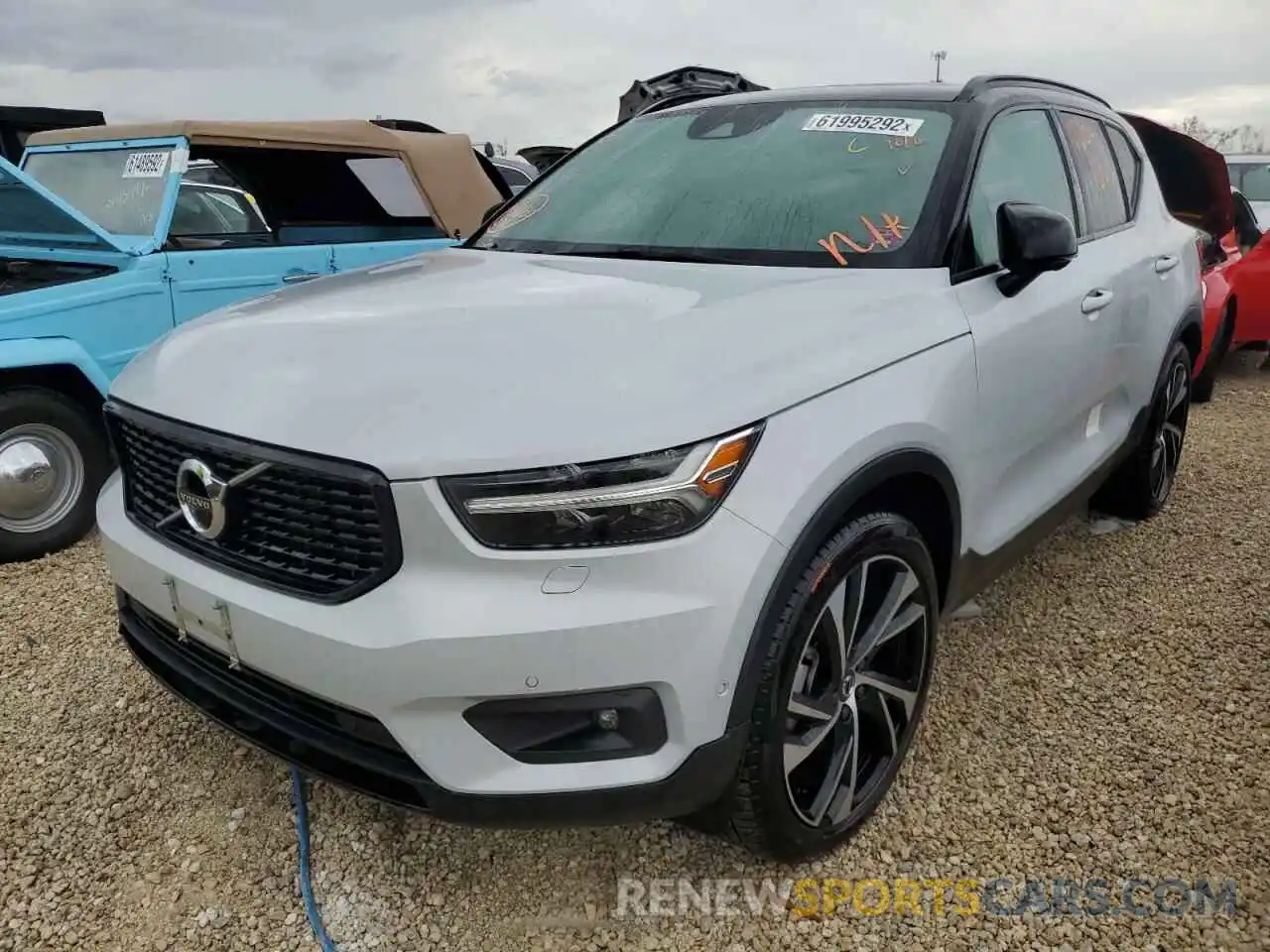 2 Photograph of a damaged car YV4162UM4M2461575 VOLVO XC40 2021