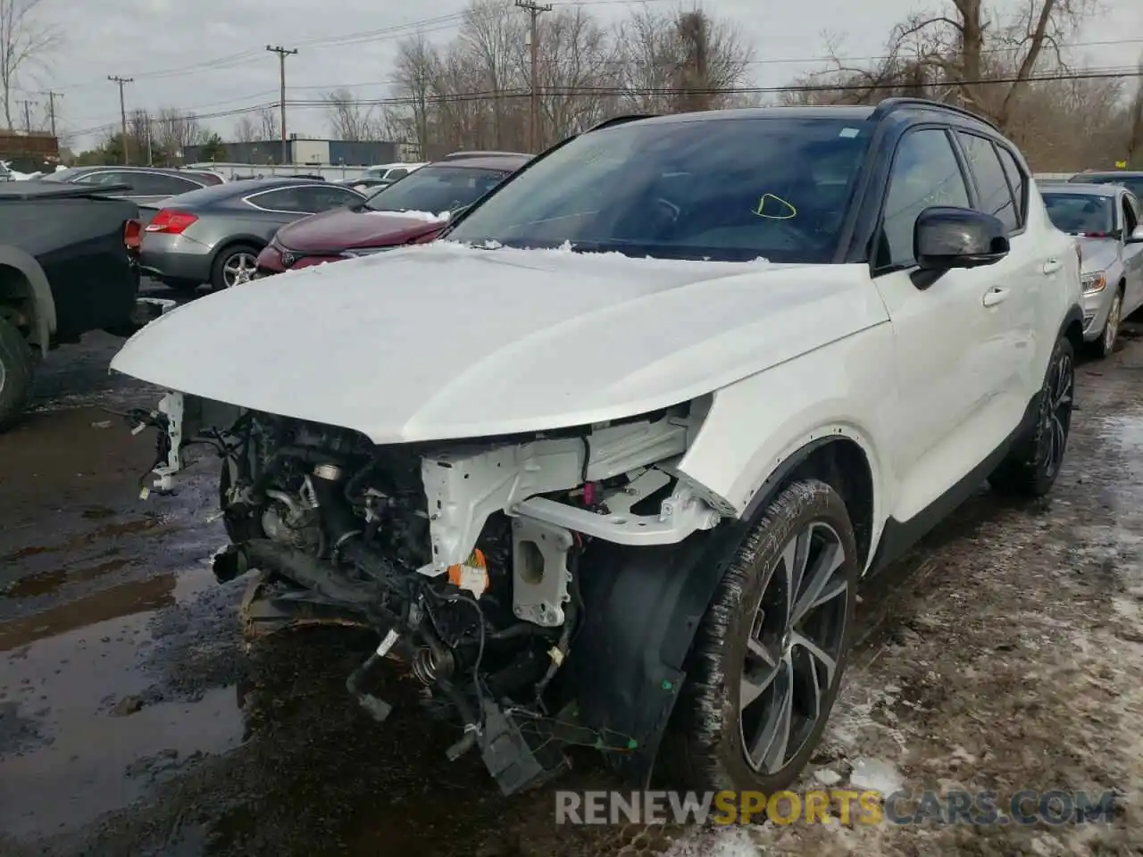 2 Photograph of a damaged car YV4162UM5M2419965 VOLVO XC40 2021